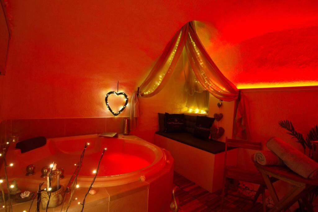 Les Secrets D'Alcove, Nuits Romantiques Avec Spa Aix-en-Provence Buitenkant foto