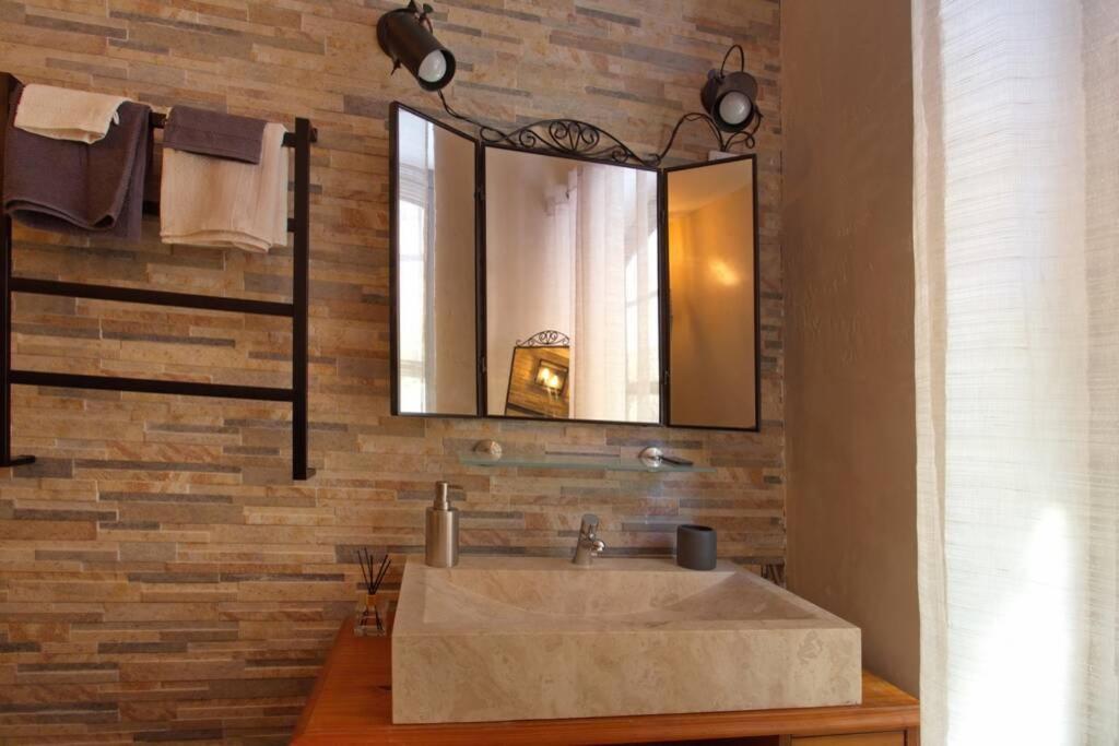 Les Secrets D'Alcove, Nuits Romantiques Avec Spa Aix-en-Provence Buitenkant foto